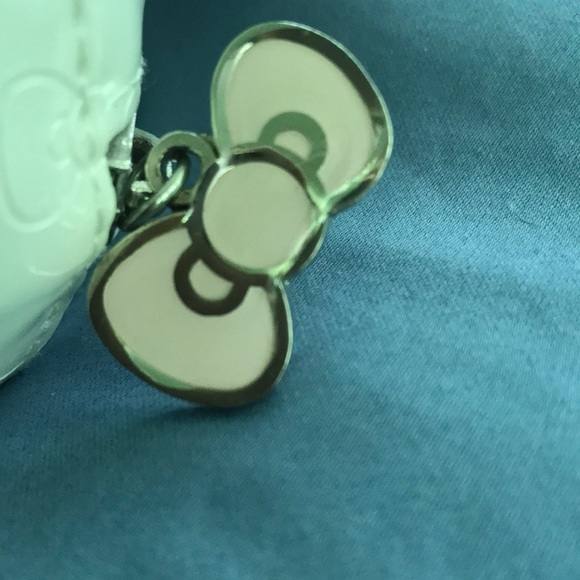 Hello Kitty clutch - Picture 2 of 7